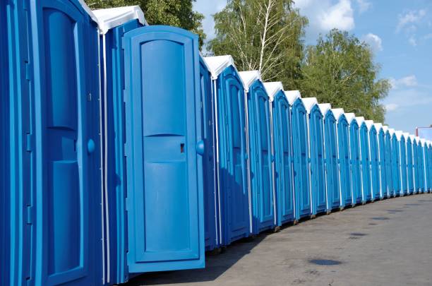 Portable Toilet Options We Offer in Hawthorn Woods, IL